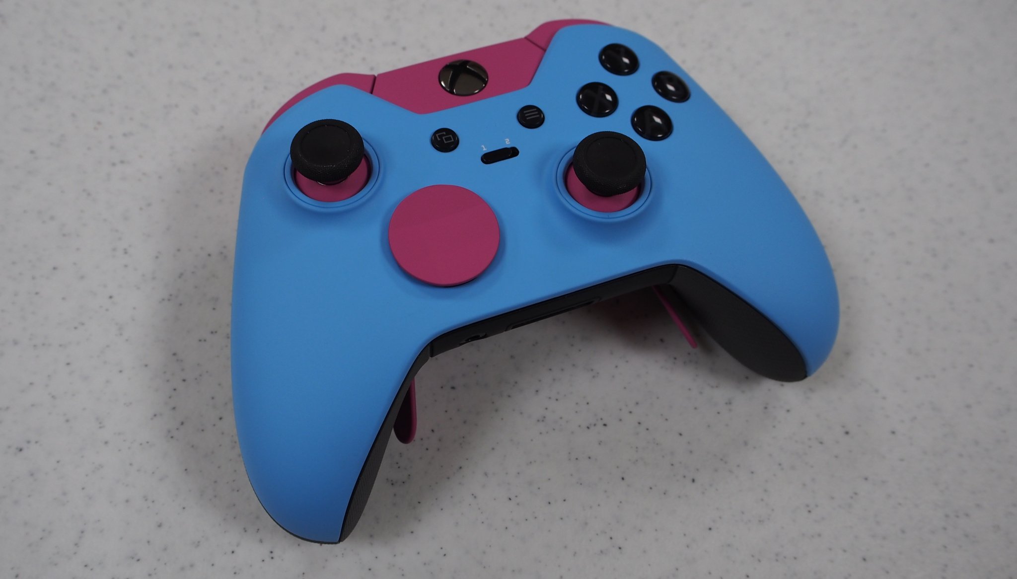 Microsoft offers 8 million ways to customize Xbox One controller