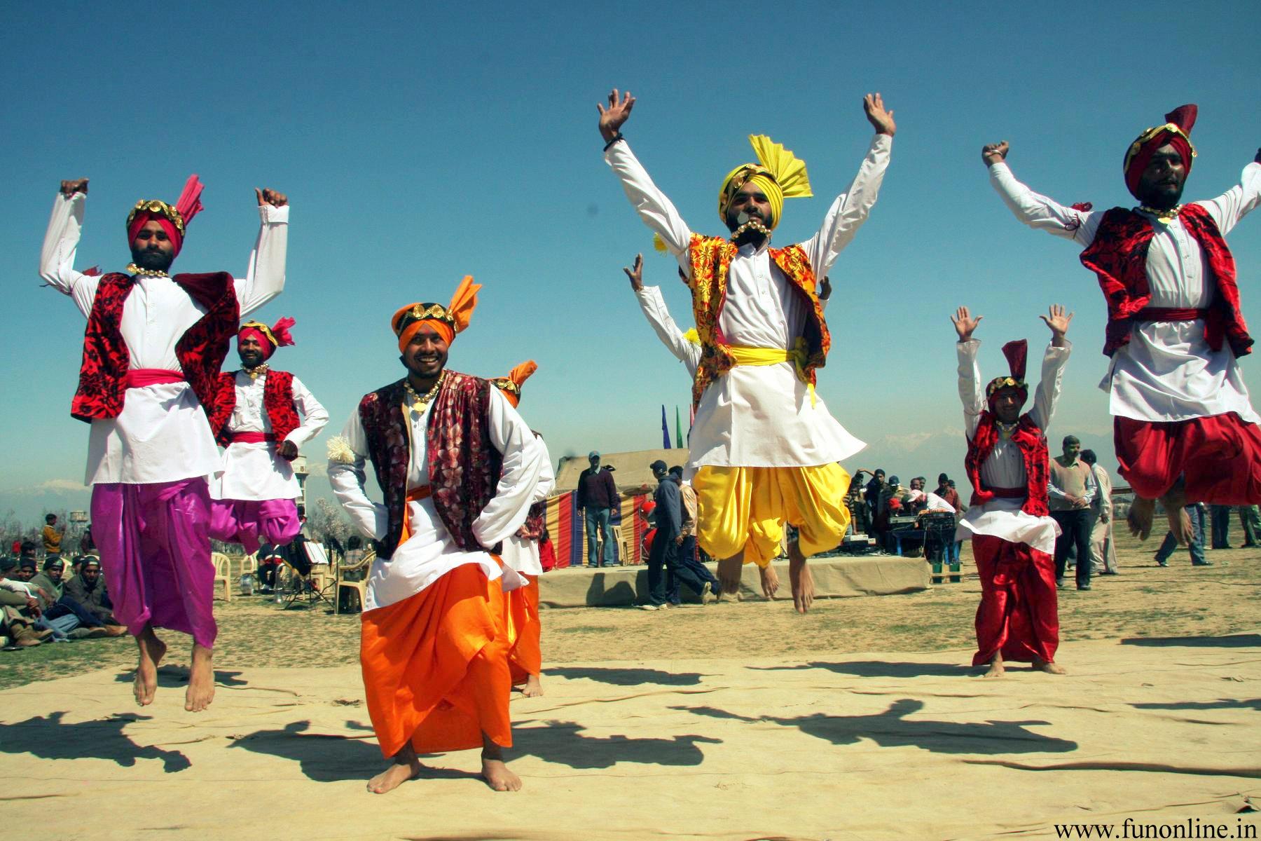 Skype adds emojis highlighting Indian popular culture and traditions