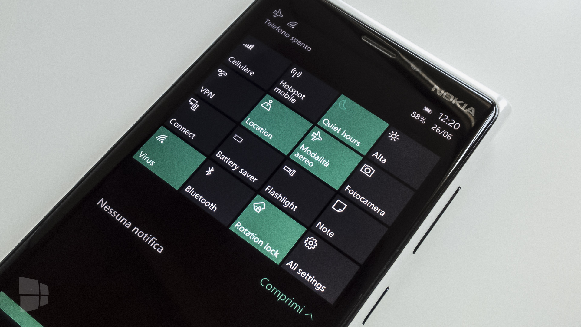 Select Windows 10 Mobile Insiders receiving free Lumia 950 devices and accessories